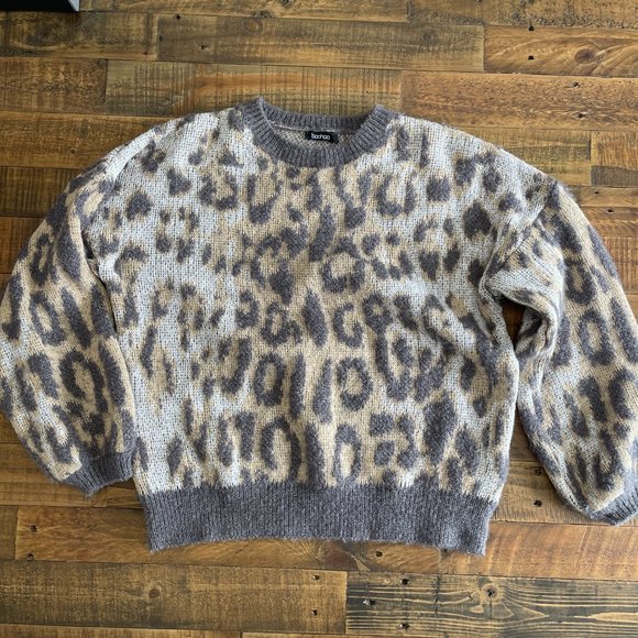 Boohoo ultra plush women’s sweater in animal print theme size small. - Picture 9 of 9